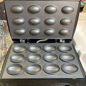 Silver Electric walnut Maker